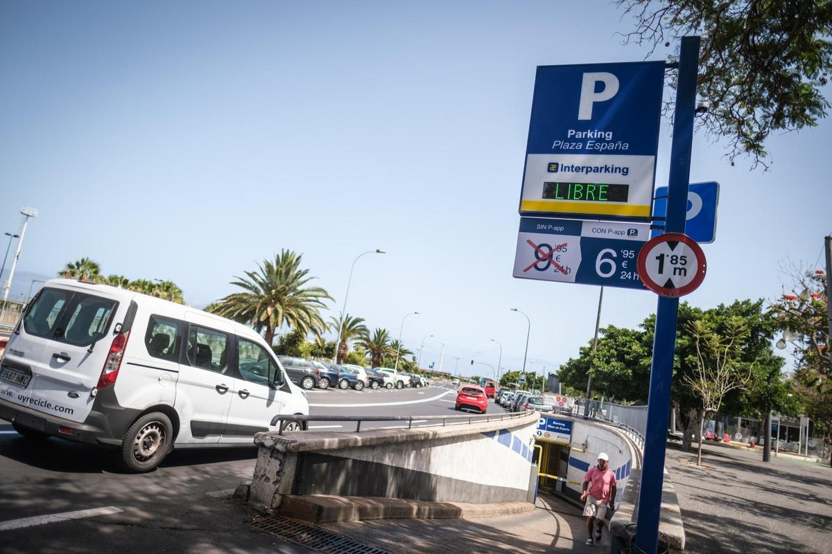 Estacionamiento situado en la plaza de España, en la capital.