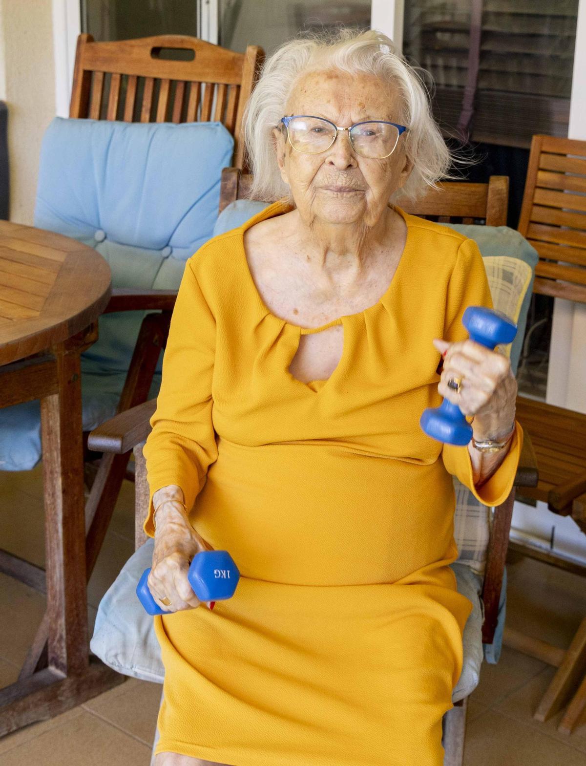 Pesas y sentadillas para llegar a los 100 años
