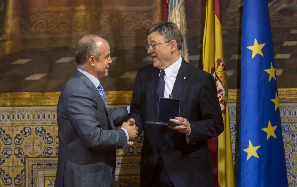 Entrega de distinciones de la Generalitat el 9 d'Octubre