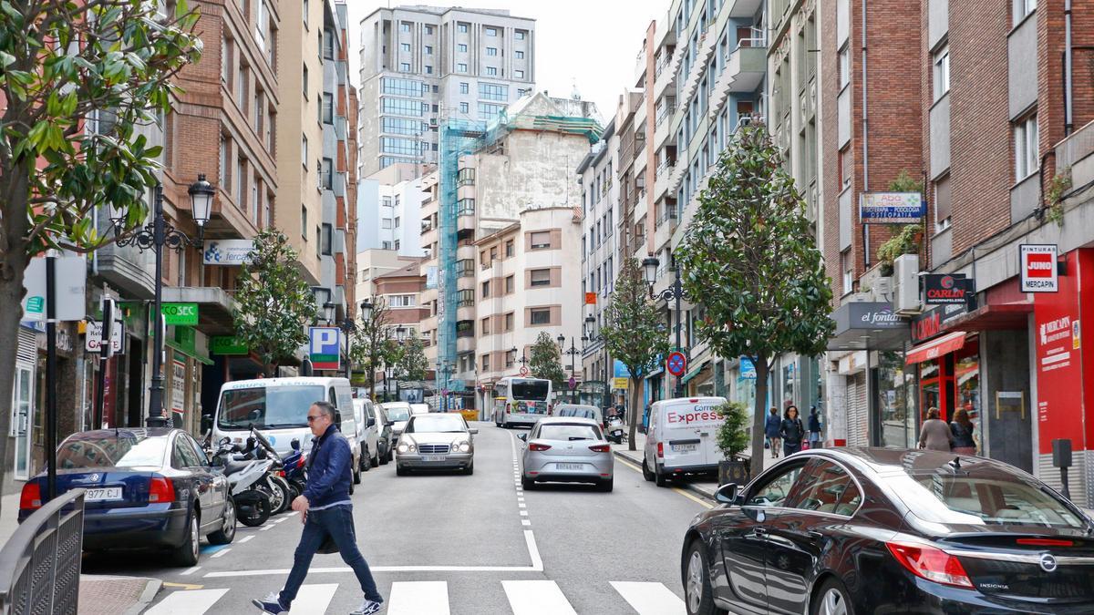 La calle Foncalada, donde se produjeron los hechos.