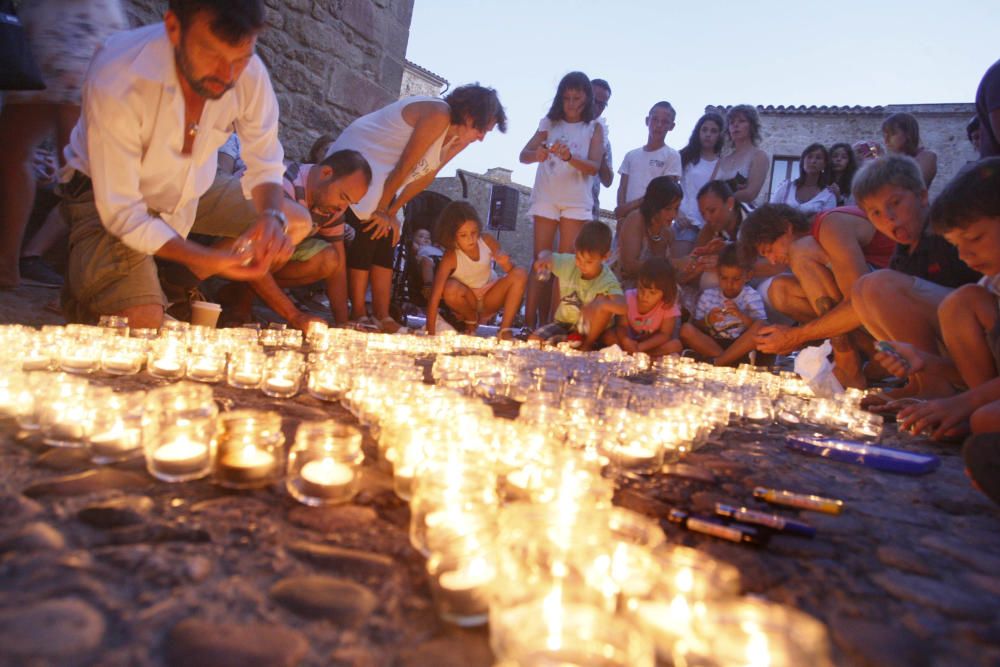 Pals celebra la Nit d''Espelmes