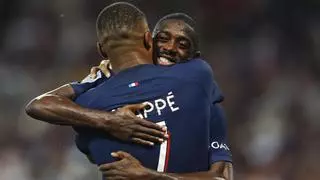 Mbappé, a Dembélé: "¿Vienes del Barça, por qué no cantas?"