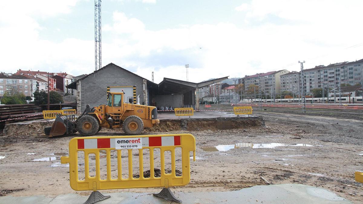 Obras de ampliación de la zona de muelles de carga en la estación intermodal de Ourense
