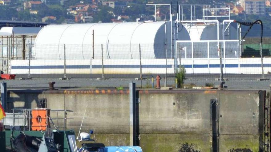 Planta de residuos oleosos de Limpoil en el muelle de Oza, en la que solicita realizar su pretratamiento.