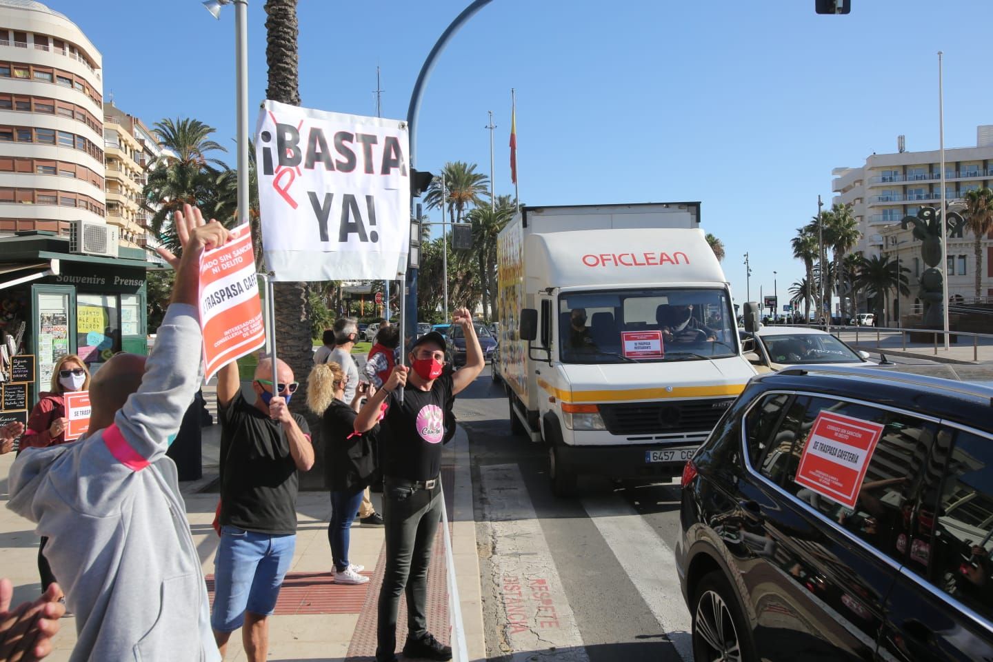 Una protesta de la hostelería colapsa el centro de Alicante