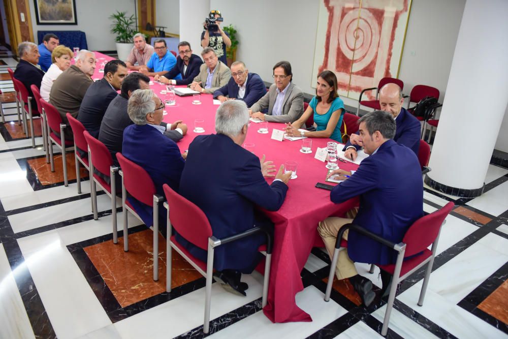 Reunión de los empresarios del Norte con Clavijo.