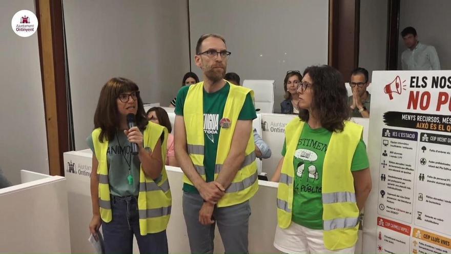 Intervención de los profesores en huelga en el pleno de Ontinyent