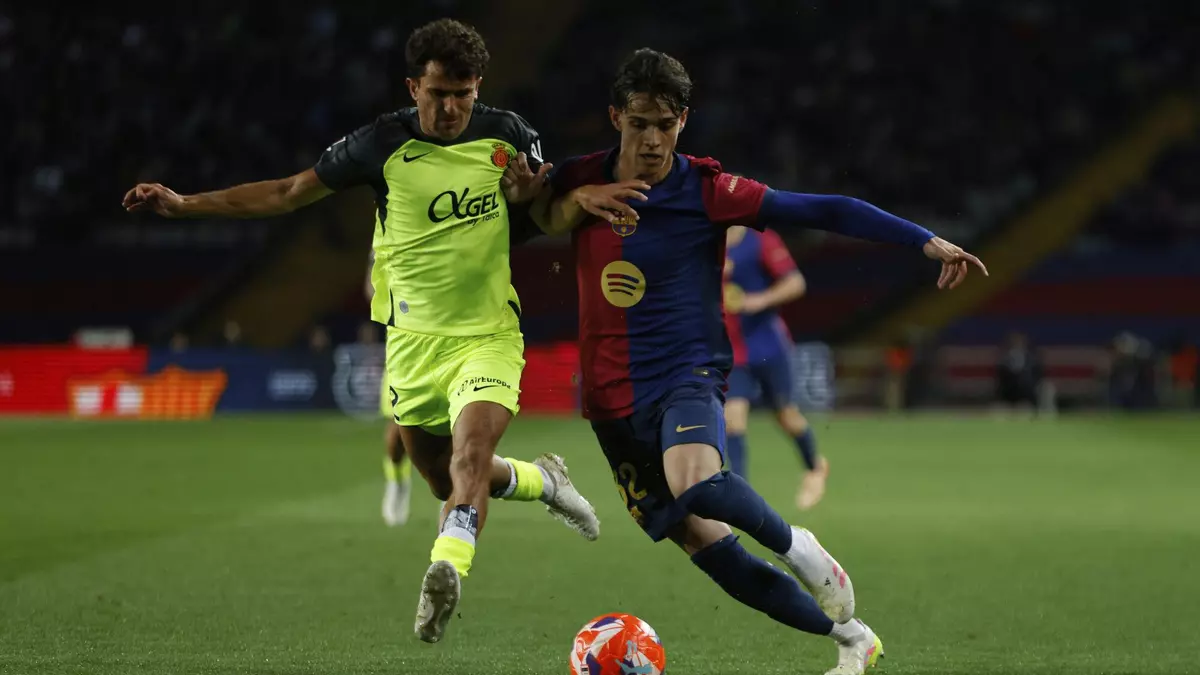 Un recién ascendido francés intenta pescar en el Barcelona