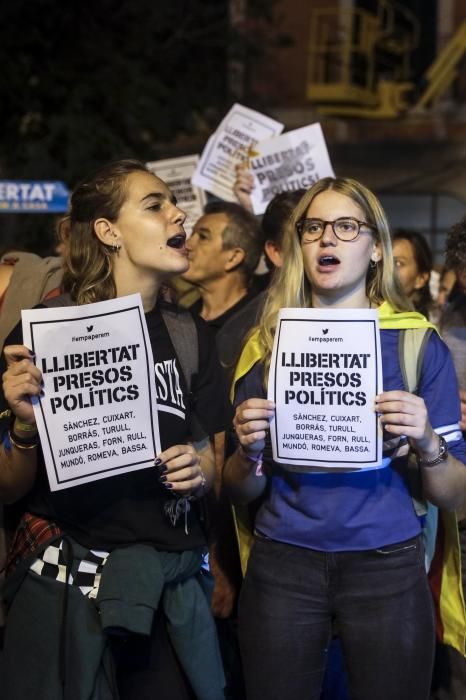 1.500 personas en contra de los “presos políticos” en Cort