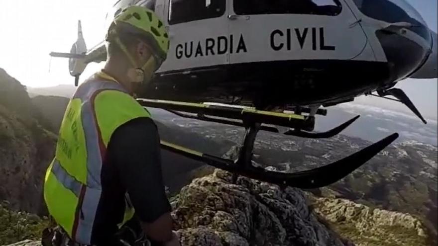 Rescatado en helicóptero un senderista sueco perdido en el pico de La Concha en Marbella