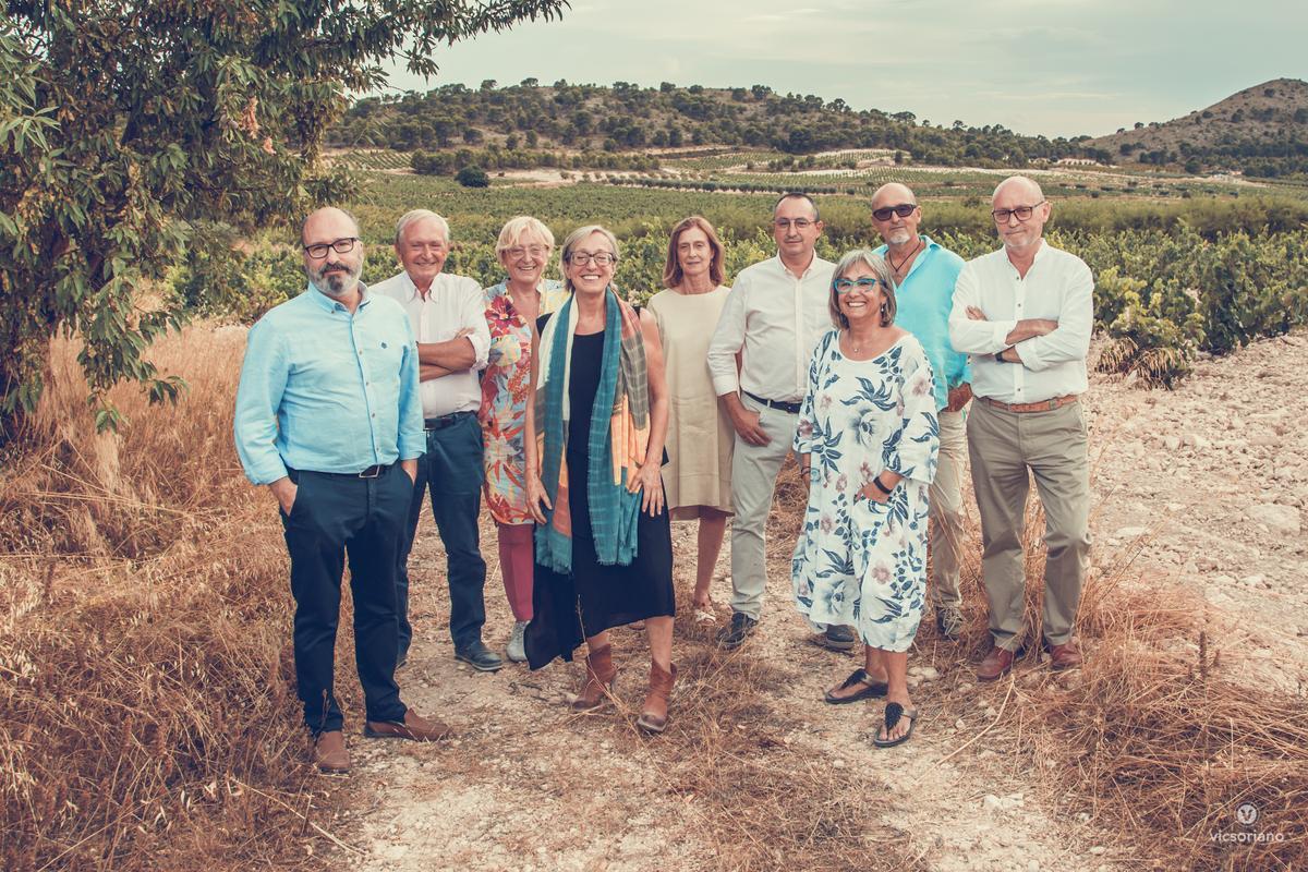 FAMILIA JUAN GIL - LAS CARAS DEL VINO