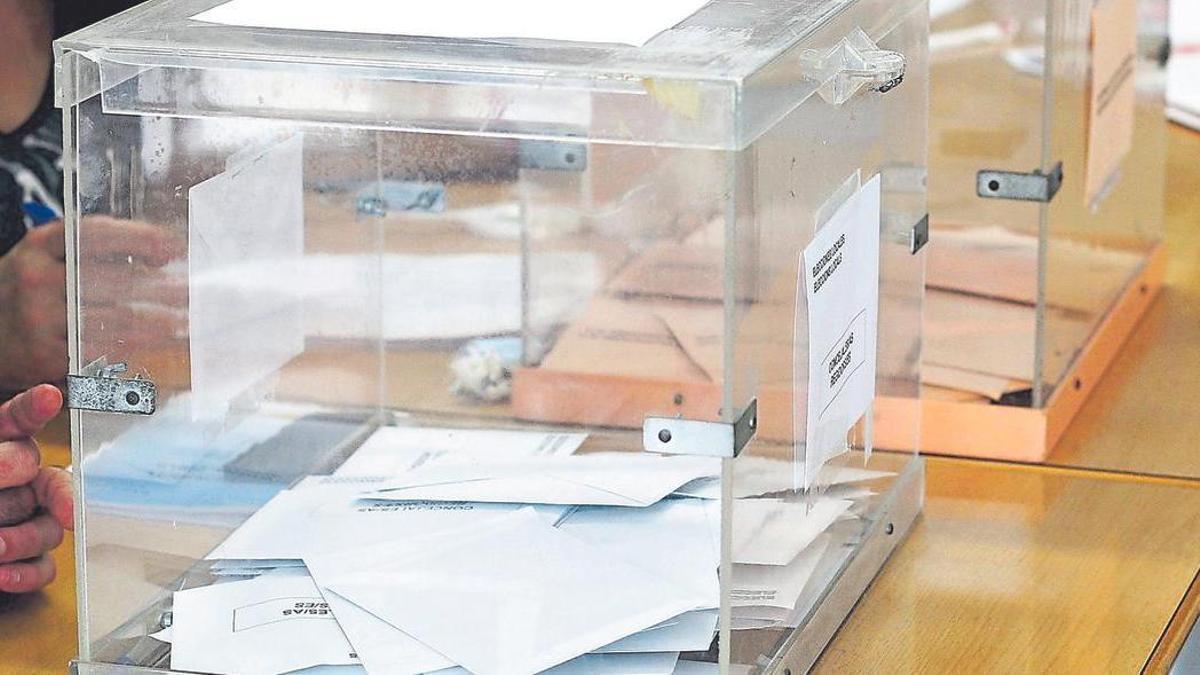 Las dos urnas, durante uno de los últimos procesos electorales celebrados.