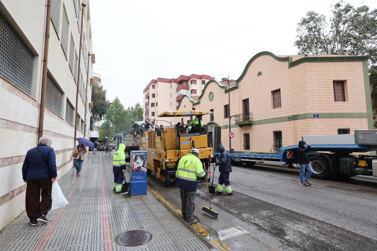 Cortado al tráfico un tramo de Ignasi Wallis por el plan de reasfaltado de Ibiza