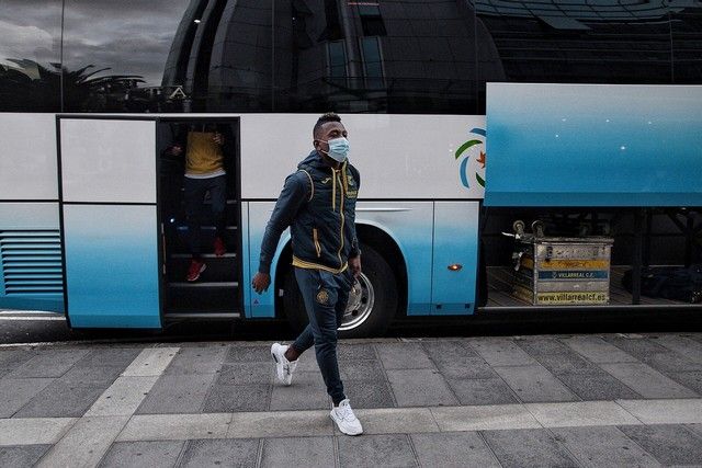 Llegada del Villarreal, oponente en la Copa del Rey del CD Tenerife, al Hotel Silken