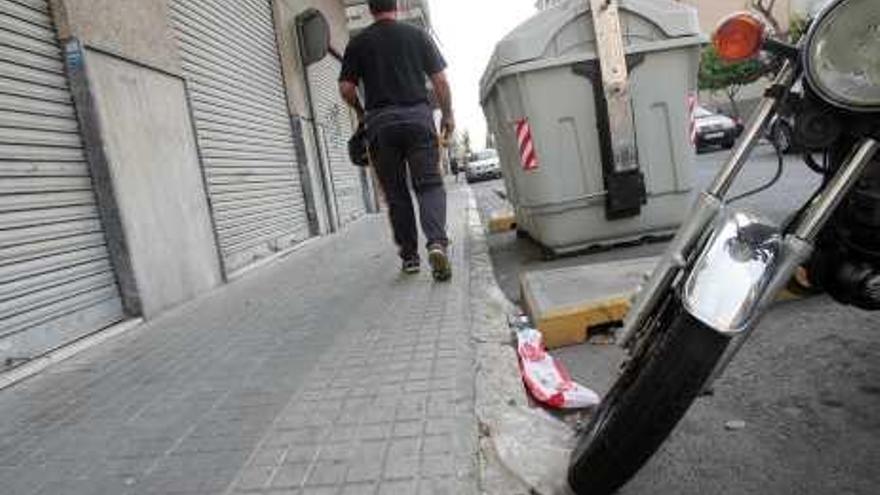 Un contenedor de los que hay en el barrio de Carrús.