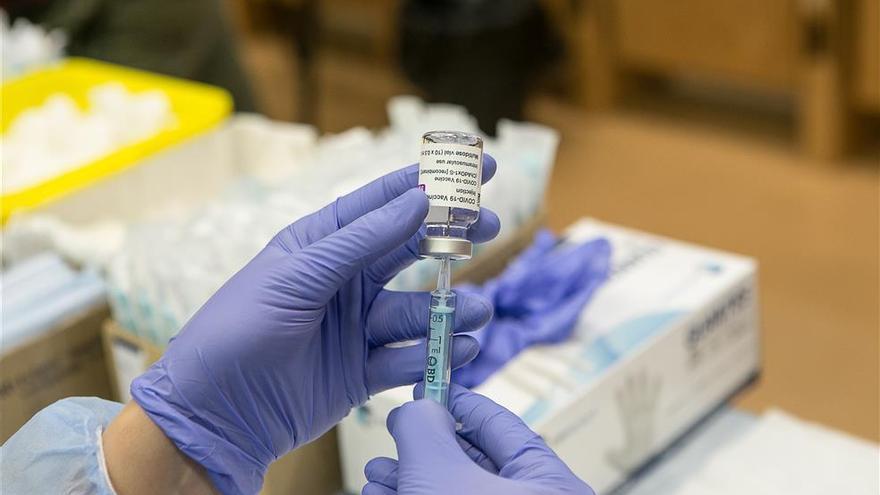 Sanitat aparta el polémico lote de la vacuna de AstraZeneca