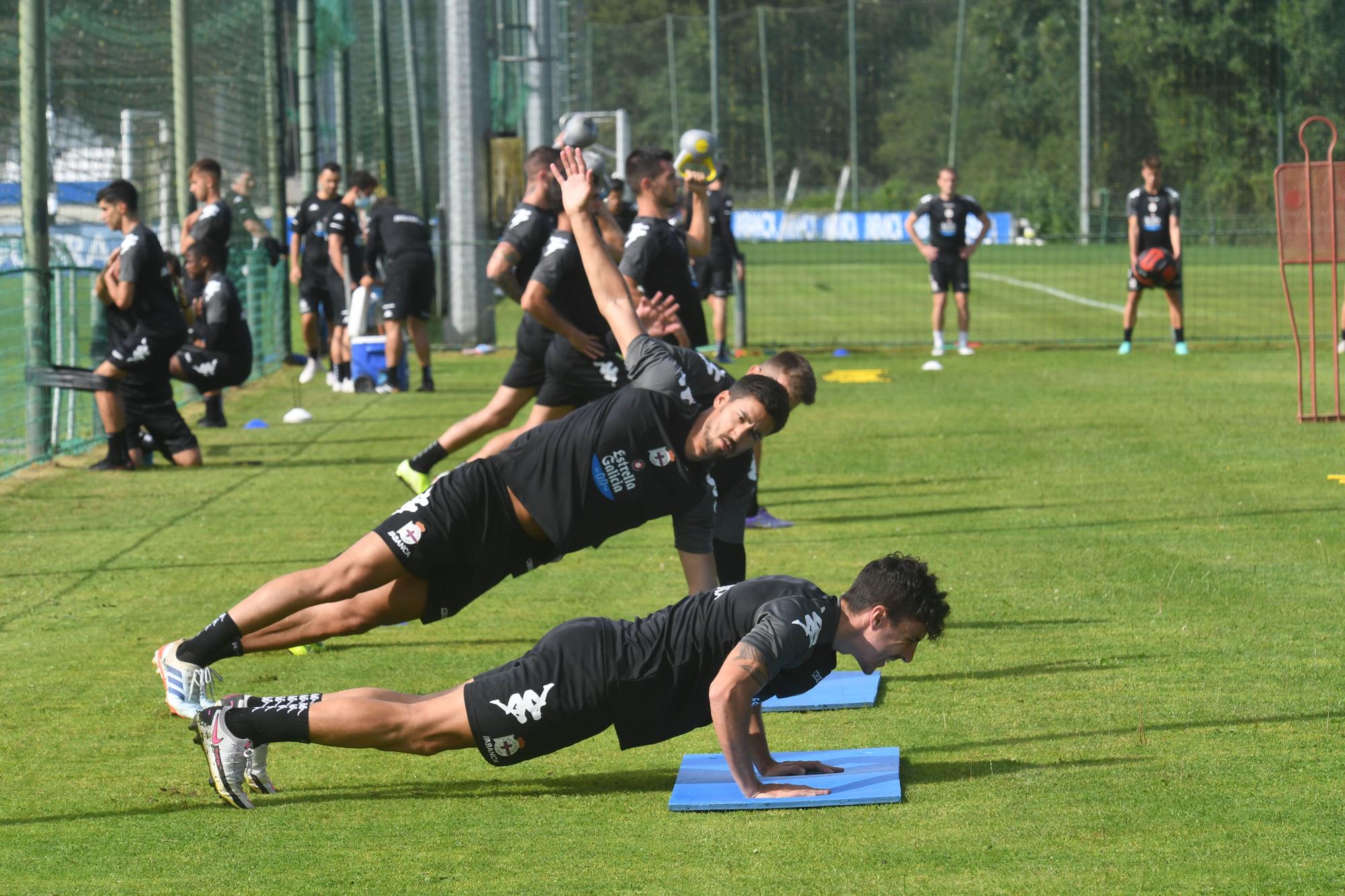 Doble turno de entrenamiento para el Deportivo