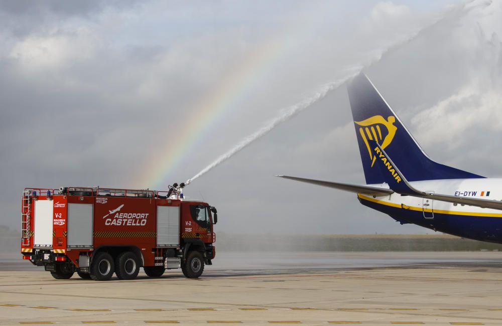 Llegada del primer vuelo entre Poznan y Castelló