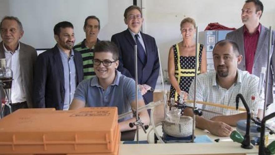 Ximo Puig y Vicent Marzà, ayer en el IES Vicent Castell de Castelló.