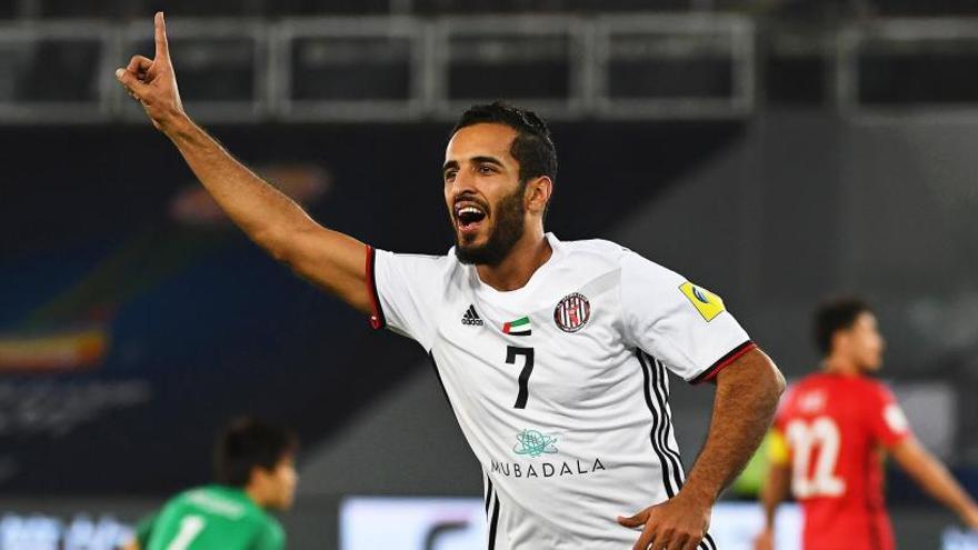 Ali Mabkhout celebra el gol del Al Jazira.