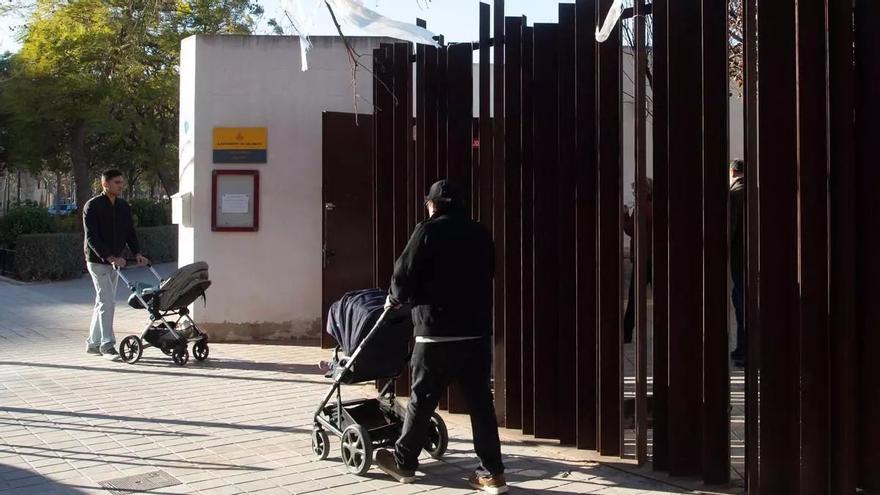 Un matrimonio con un recién nacido y un niño, entre los desaparecidos en el incendio de València