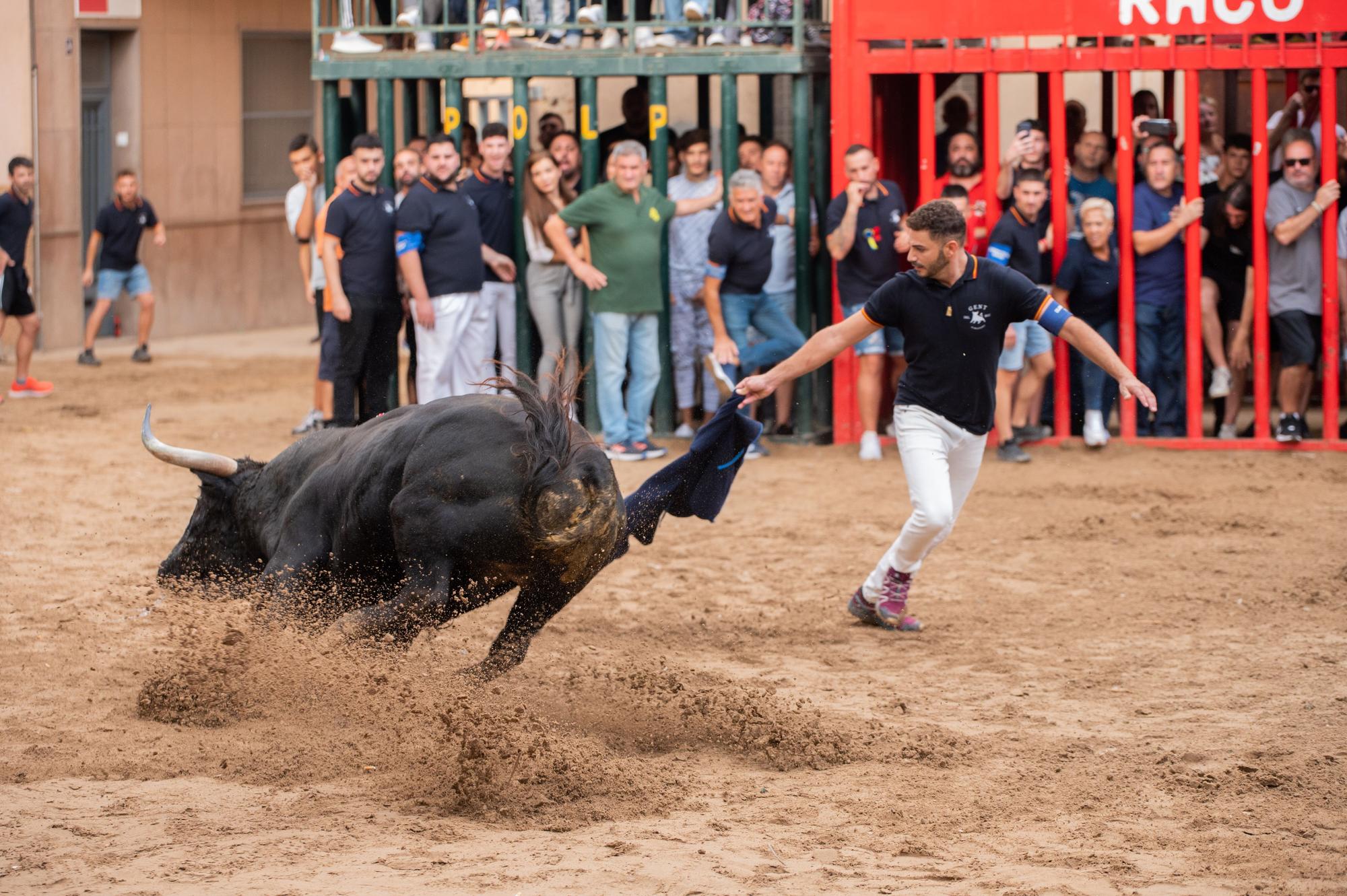 La tarde taurina del martes de las fiestas de Almassora, en imágenes