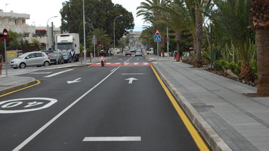 La intervención de la Policía Local de Arona tuvo lugar durante la medianoche del pasado domingo en la zona de Costa del Silencio con un individuo que tiene antecedentes.