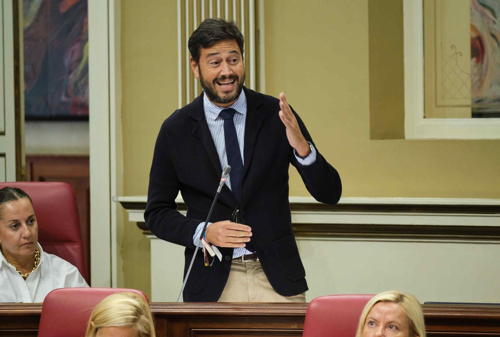 Pleno del Parlamento de Canarias