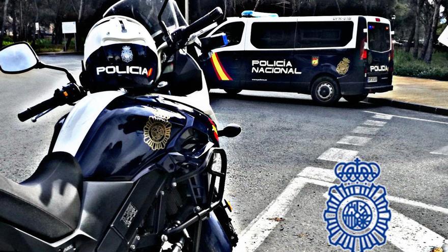 La Policía Nacional detiene a dos personas por un delito contra la salud pública