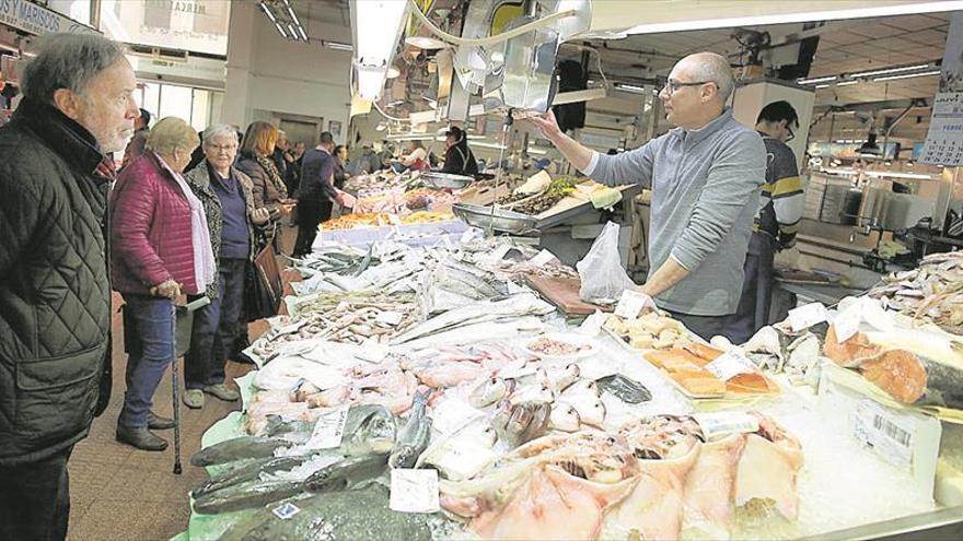 La Navidad llega a los mercados municipales