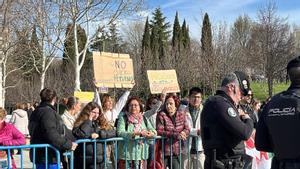 Protesta contra la mascletà