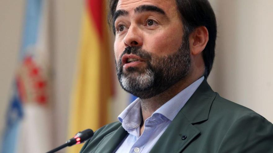 Alberto Pazos releva a Pedro Puy al frente de la Portavocía del PP en el Parlamento