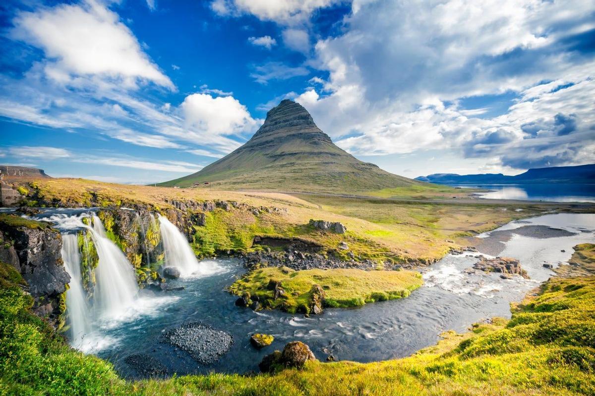 1. Islandia