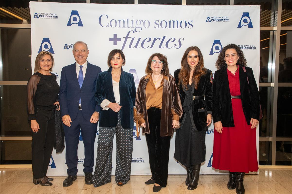 María Martín, Hermann Schwarz, Ana Segura, Amparo Navarro, Ana Poquet y Cristina Cutanda.