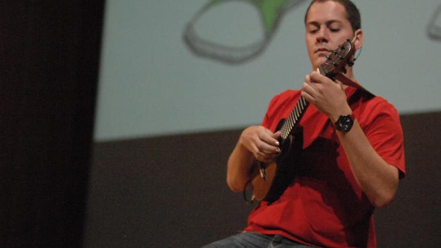 El timplista Germán López inicia el ciclo &#039;Musicando&#039; en el Parque Doramas