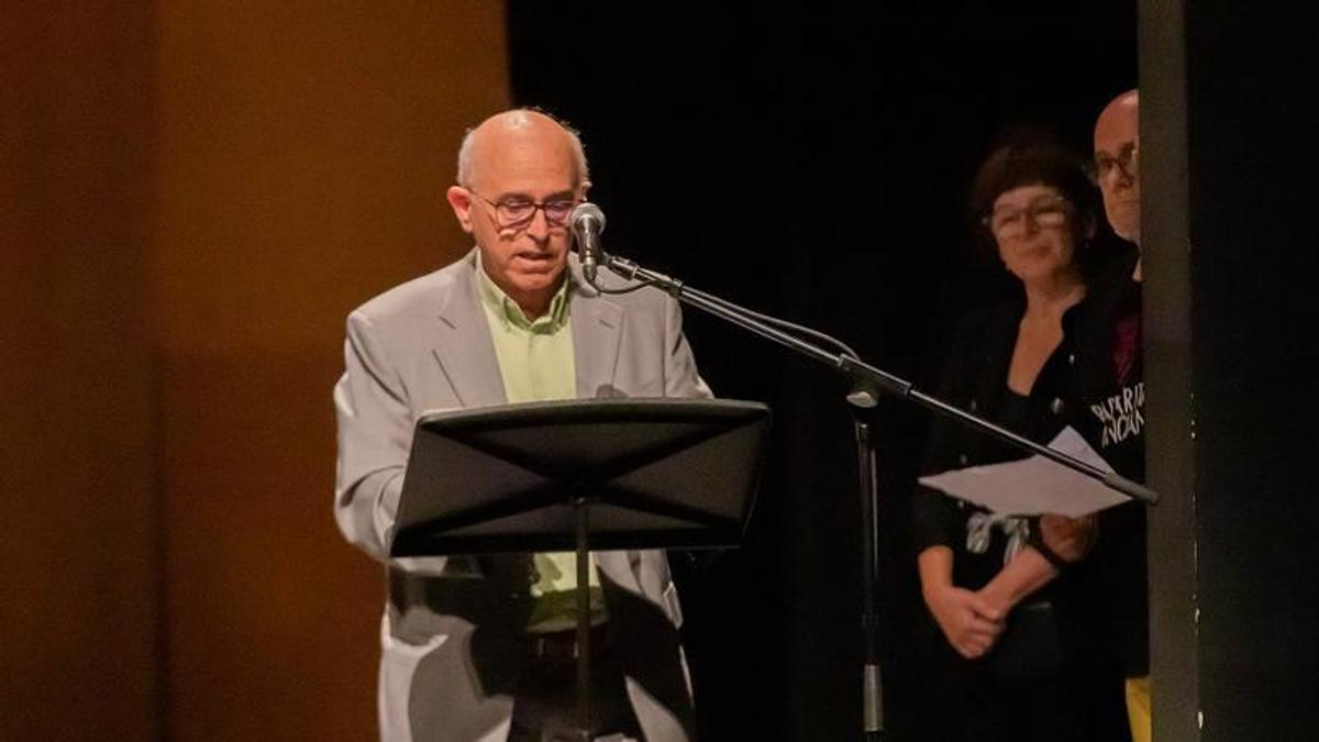 Paco Blay en el acto de entrega del Premi 9 d’Octubre de la ciudad de Alcoi.