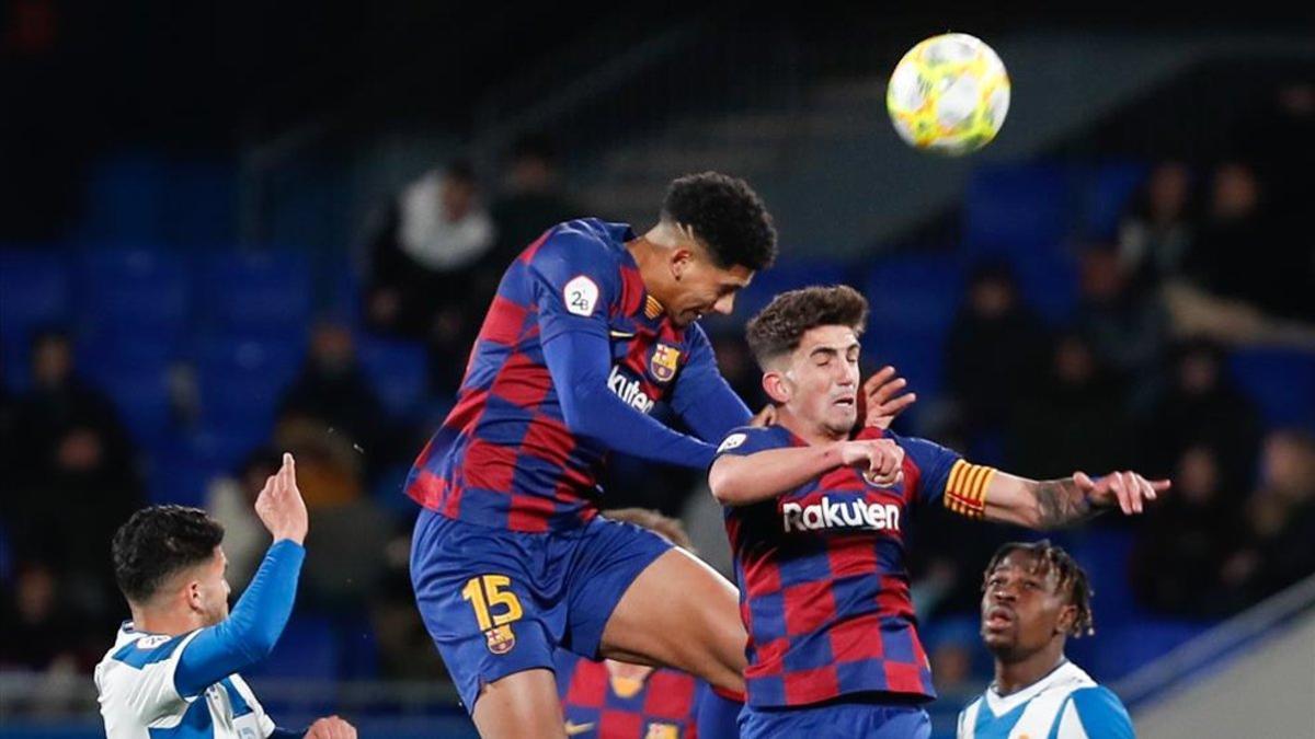 Ronald Araujo abrió el camino de la victoria del FC Barcelona B en el derbi contra el Espanyol B