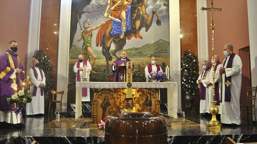 Emocionado adiós al párroco Alejandro Díaz, el “evangelista rebelde y lleno de esperanza”