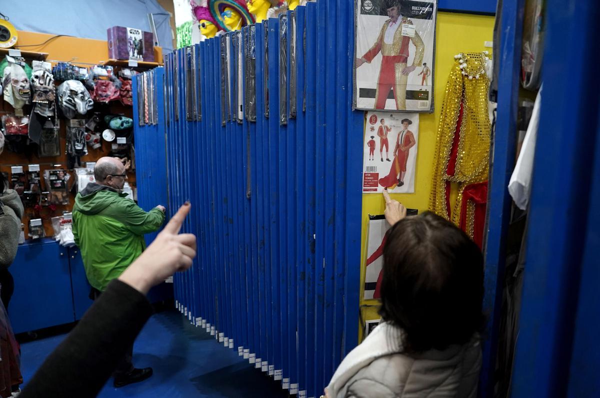 Madrid. 11.02.2026. Carolina Céspedes, de la tienda Barullo de Disfraces