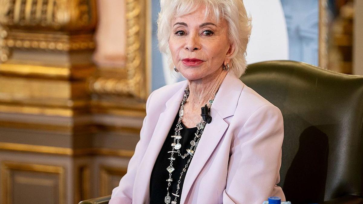 Isabel Allende.