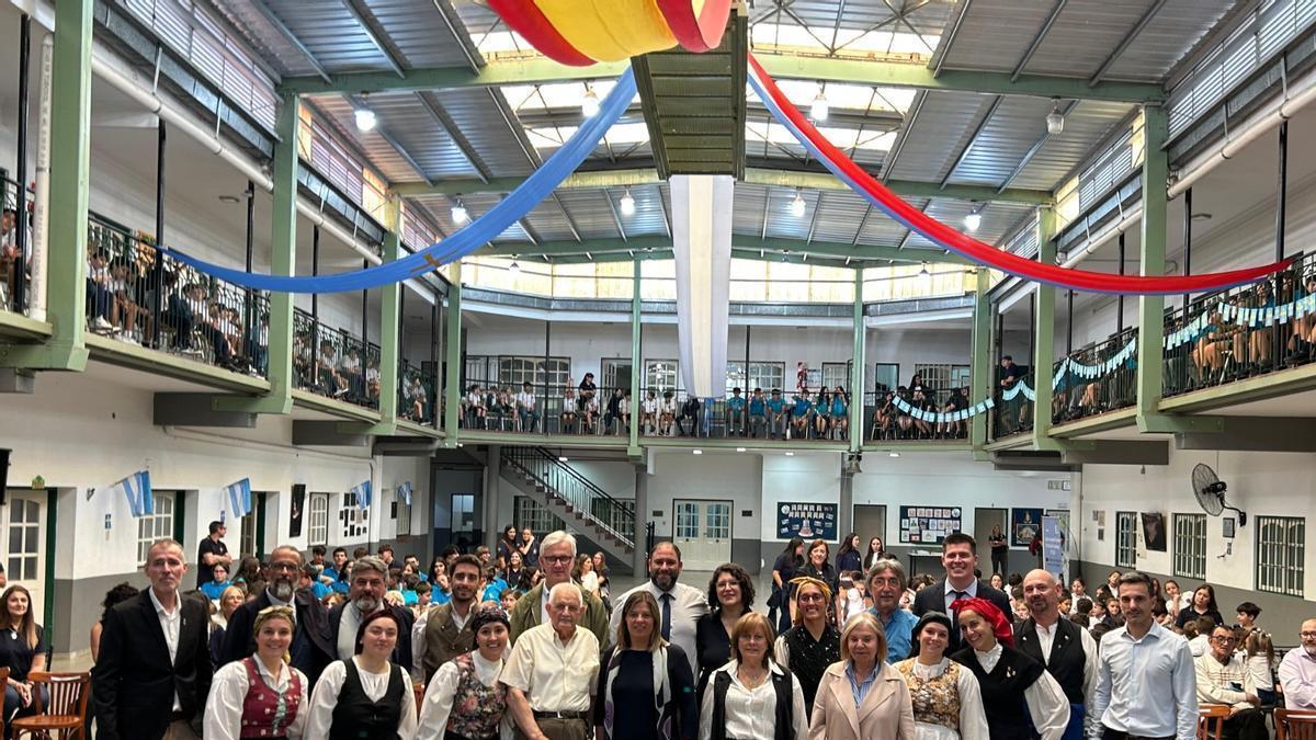 Así fue la visita de Gimena Llamedo al Centro Asturiano de Santa Fe