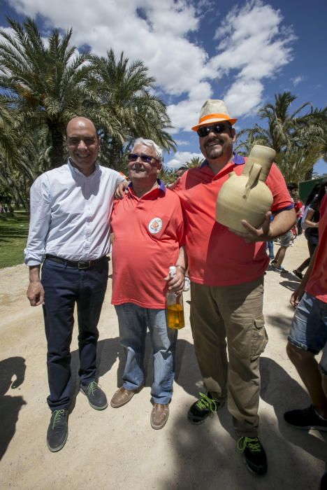 Unos 6.000 festeros disfrutan del tradicional Festival de Paellas en el parque Lo Morant