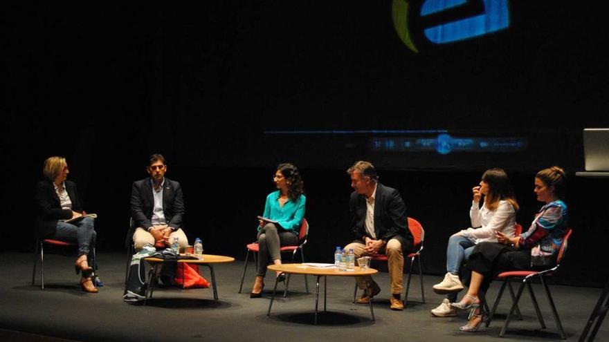 Por la izquierda, Ana López-Cancio, Francisco Javier Rodríguez, Carmen Mier, Alfonso Luengo, Nuria Ordiales y Ana Blanco.