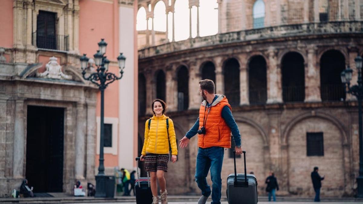 Olvídate de las maletas cuando viajes, las consignas llegan al centro de  las ciudades - Viajar