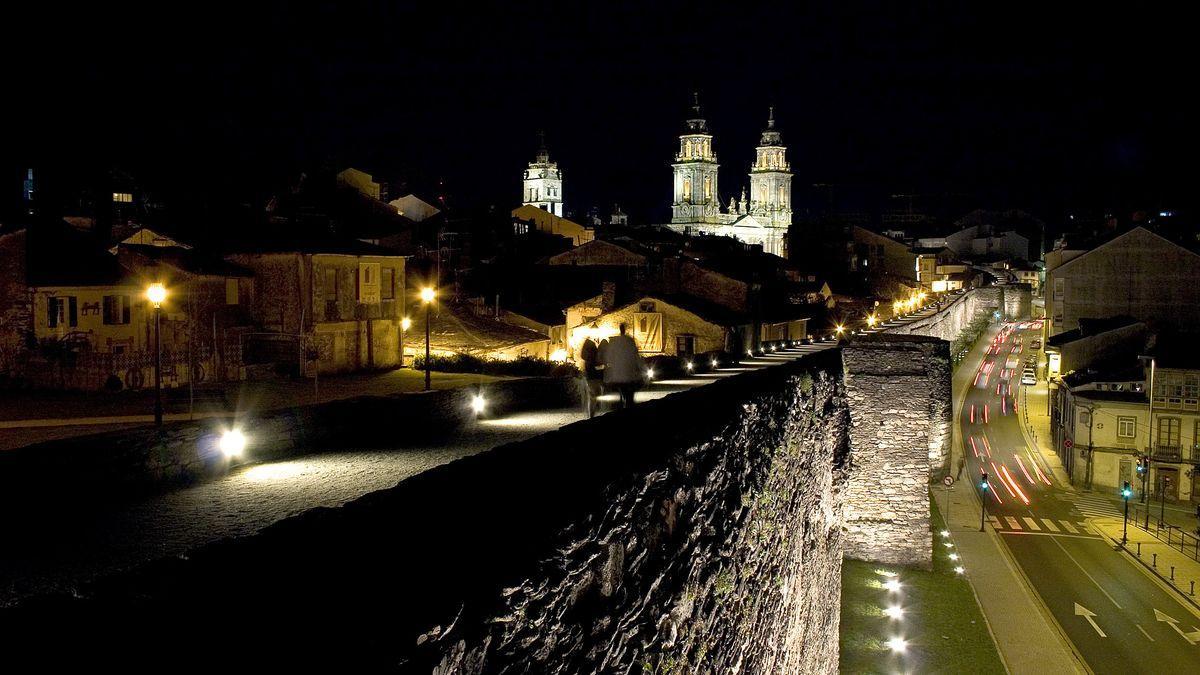 Los hechos ocurrieron durante la madrugada en la muralla romana.