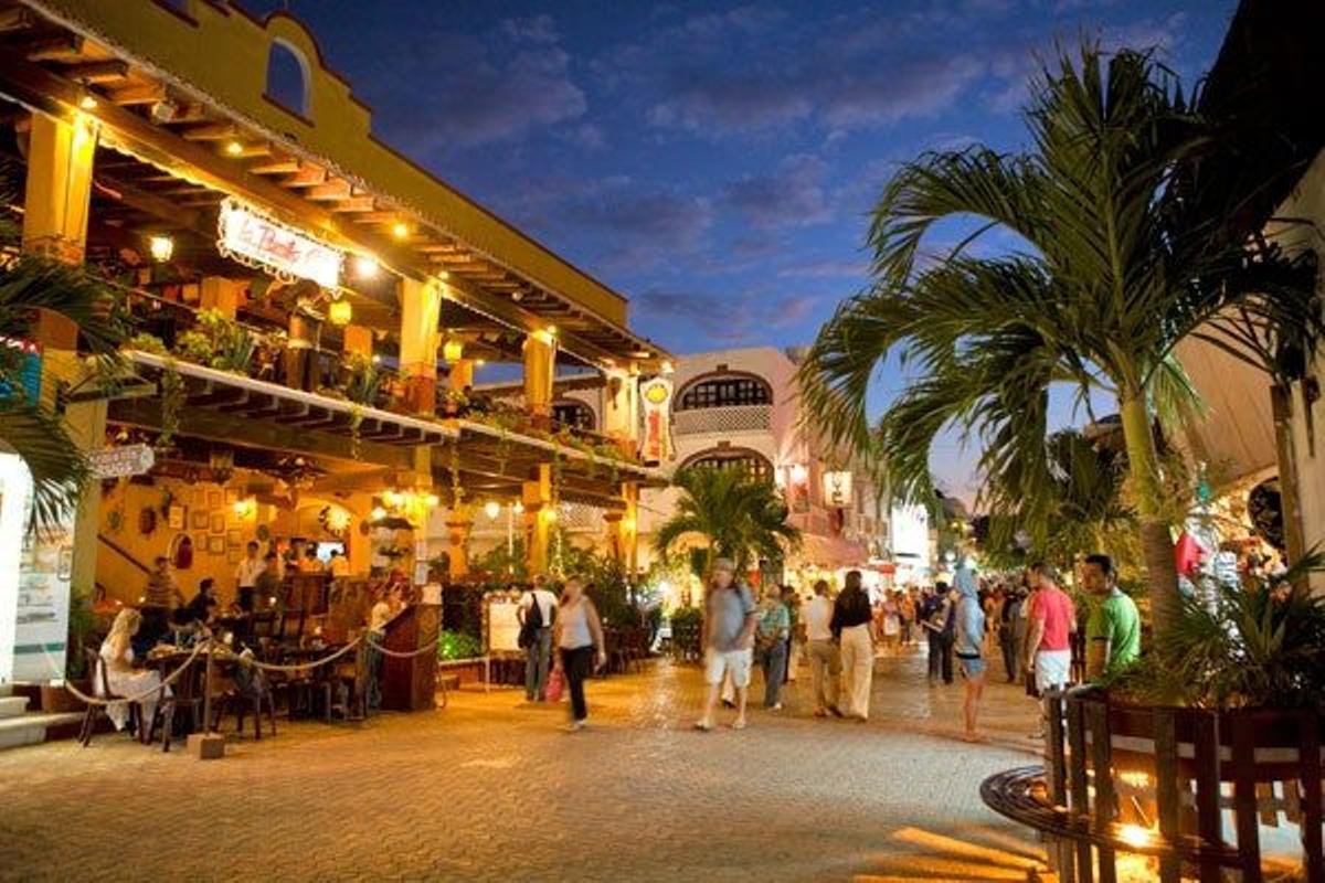 Pasear en chanclas por la Quinta Avenida del Caribe