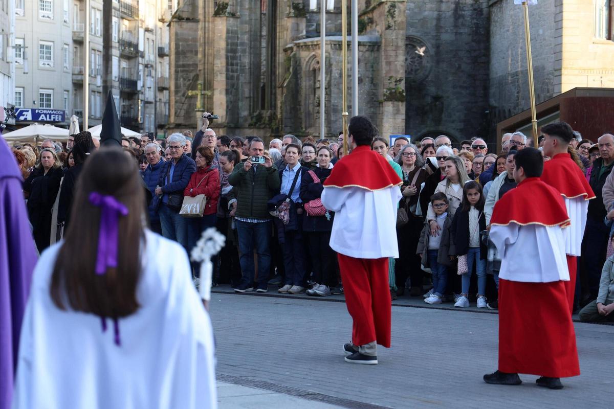 Las calles de Pontevedra vivieron un multitudinario Jueves Santo.