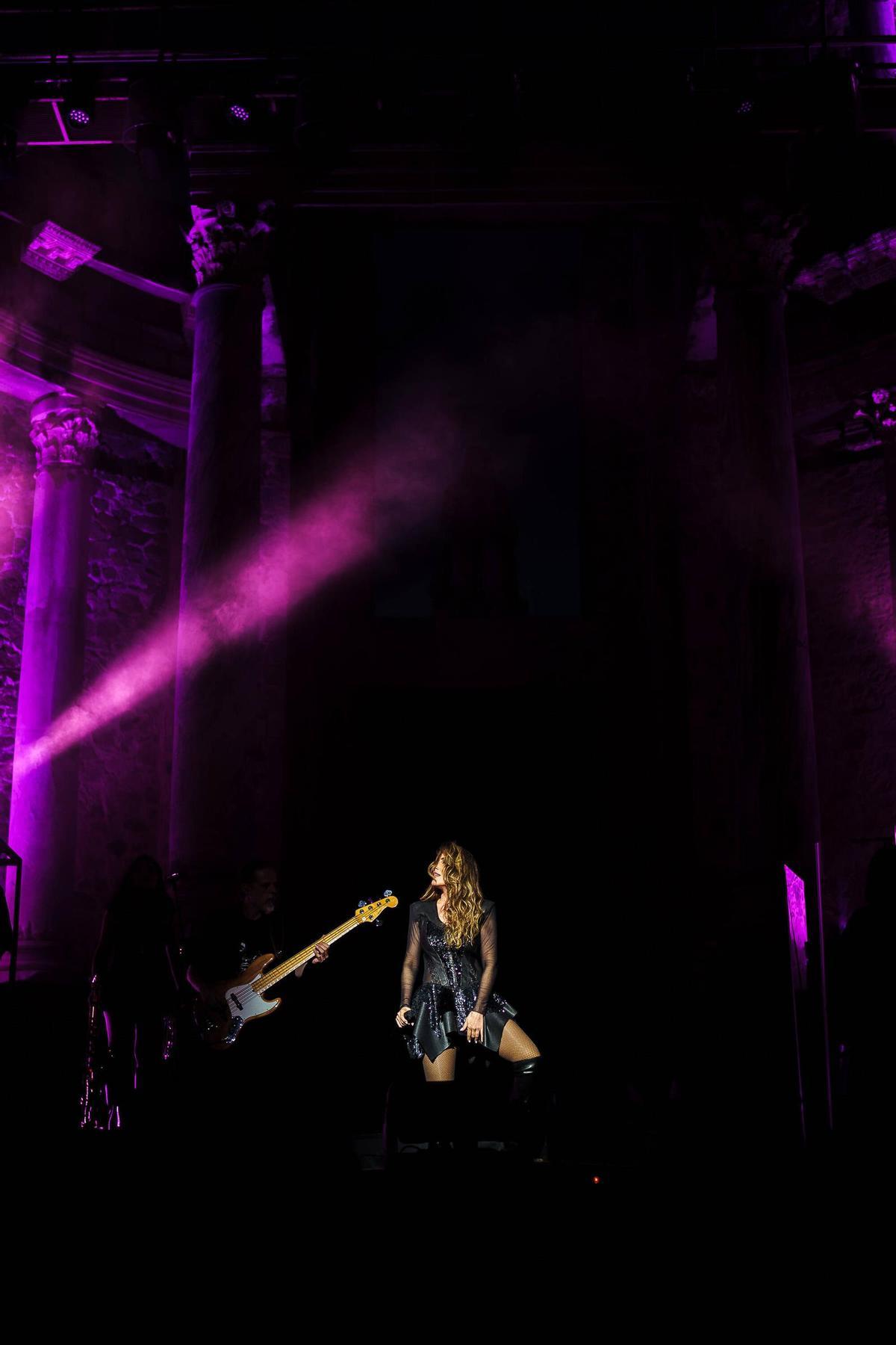 Fotogalería | Las mejores imágenes del concierto de Malú en Mérida Fotogalería | Las mejores imágenes del concierto de Malú en Mérida