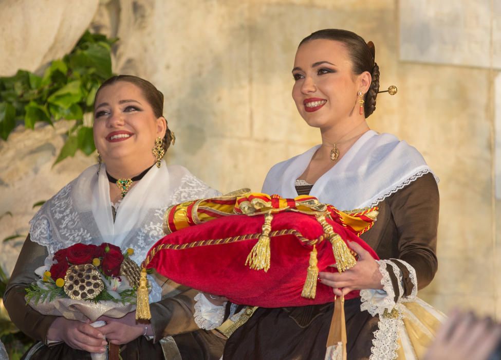 Isabel Bartual proclamada Bellea del Foc 2019.