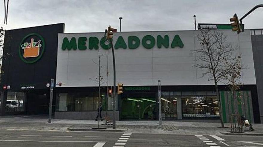 Façana del Mercadona de la Zona Universitària de Manresa